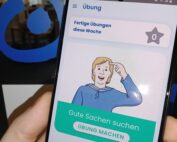 Smartphone mit App in Leichter Sprache